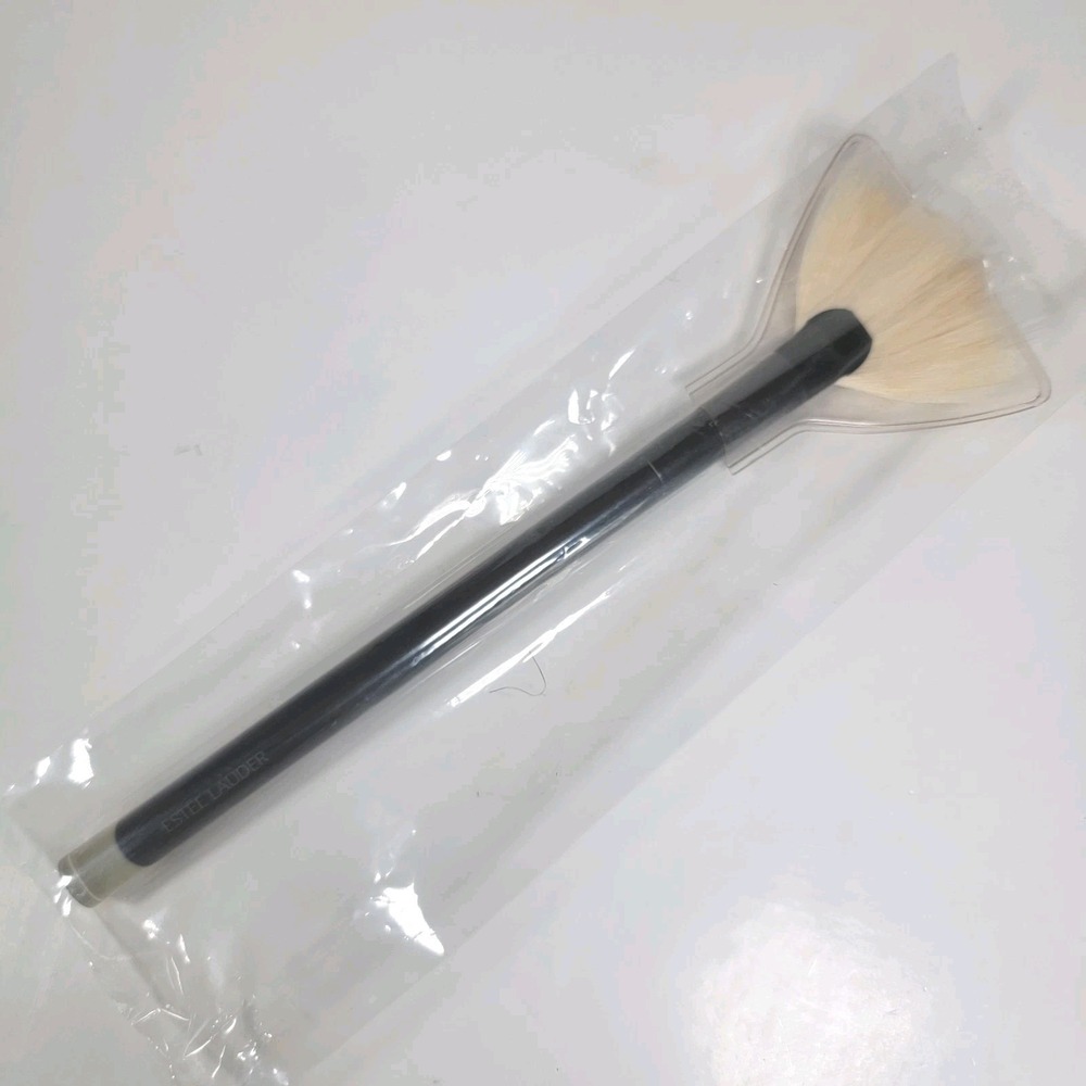 Estee Lauder Blending Shadow Brush 25